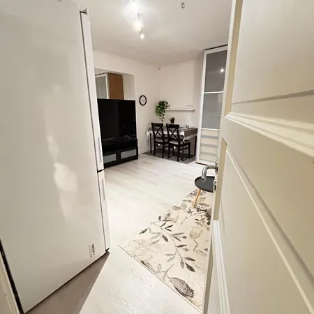 公寓 Modern Basement 1bhk Private Entry
