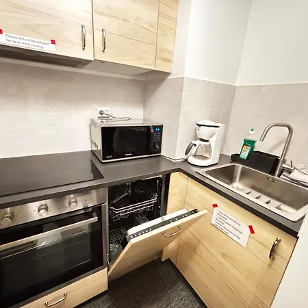 Modern Basement 1bhk Private Entry Apartament Stavanger