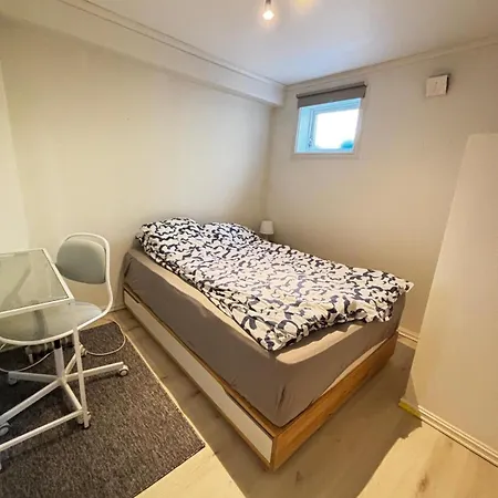 Modern Singlebedroom Private Entry