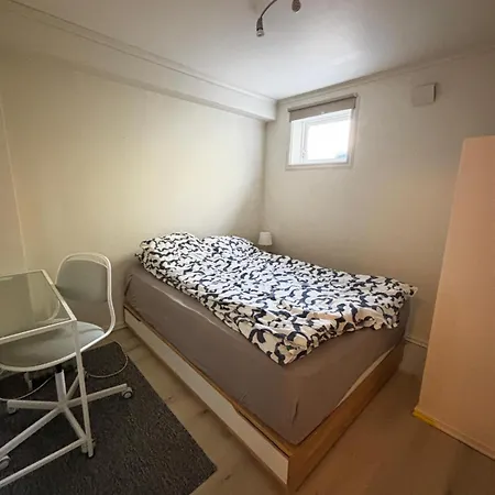 Modern Basement 1bhk Private Entry Lägenhet