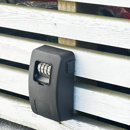 公寓 Modern Basement 1bhk Private Entry *