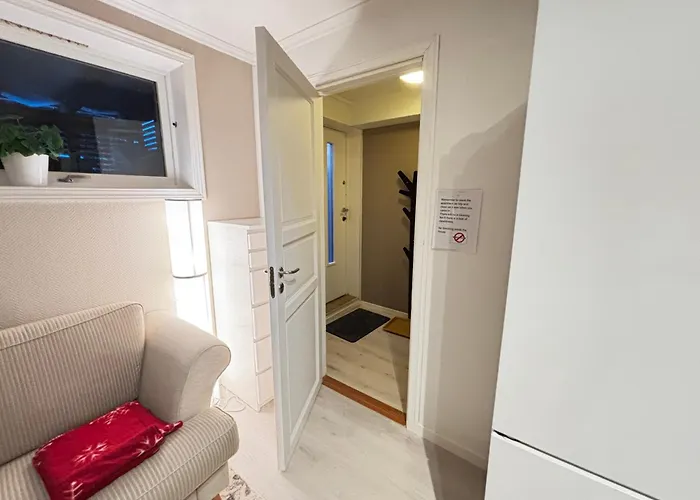 Modern Basement 1bhk Private Entry