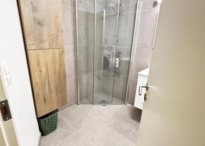 Modern Basement 1bhk Private Entry Stavanger